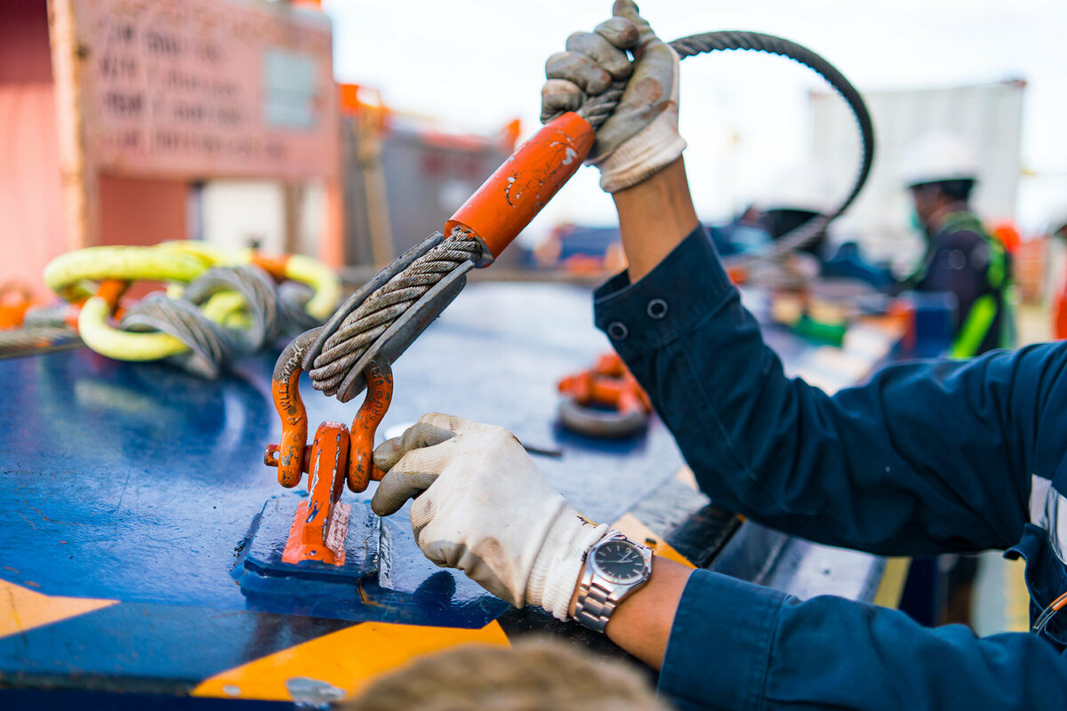 Inspection of equipment used in moving work in the petroleum industry